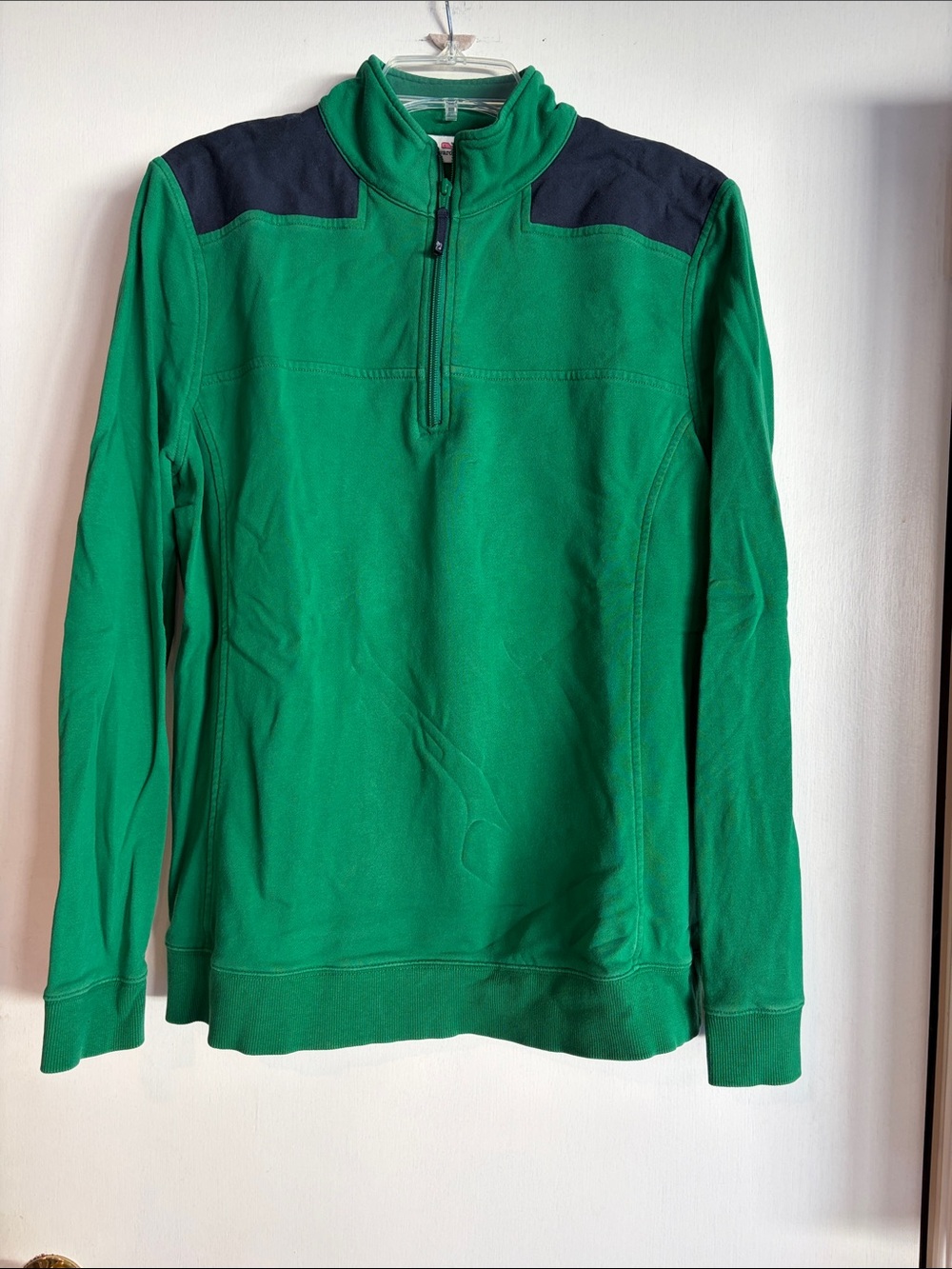 Vineyard Vines Men's Green Quarter-Zip Pullover with Navy Shoulder Accents